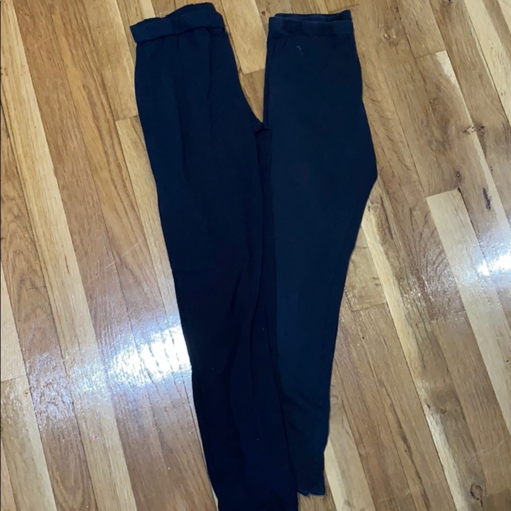 Black leggings